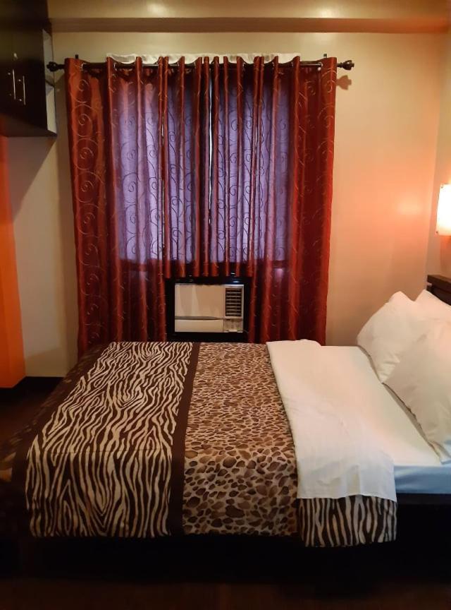 Sarasota Residential Resort: Convenient Naia T3 & World Manila Location Pasay