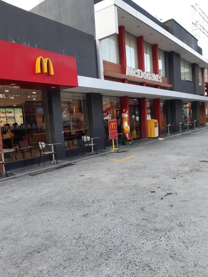 Sarasota Residential Resort: Convenient Naia T3 & World Manila Location Pasay
