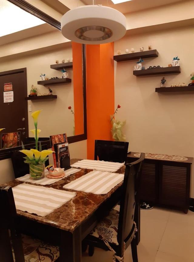 Sarasota Residential Resort: Convenient Naia T3 & World Manila Location