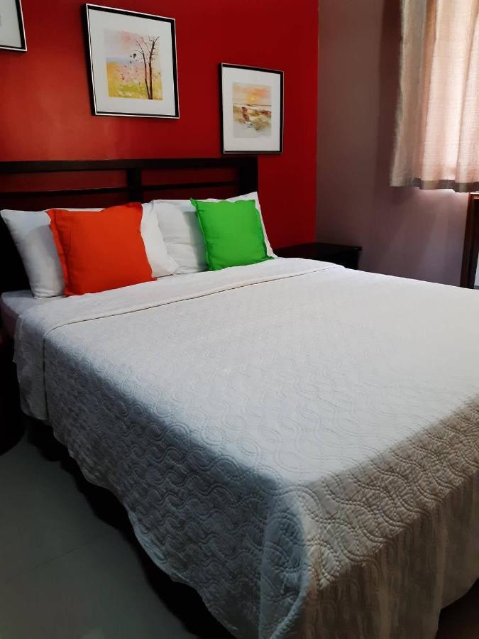 Sarasota Residential Resort: Convenient Naia T3 & World Manila Location Aparthotel Pasay